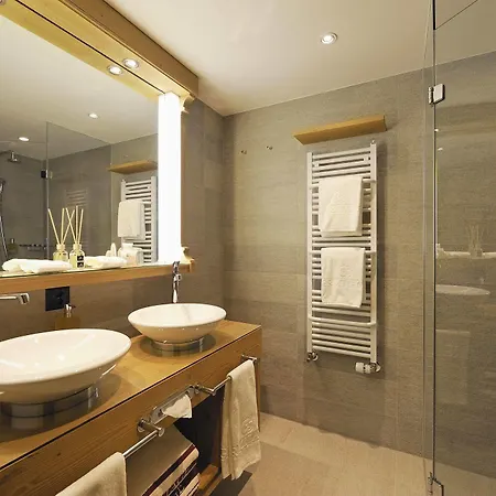 Ermitage Wellness- & Spa-hotel 5*