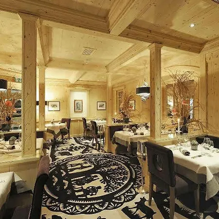 Hotel Ermitage Wellness- & Spa-hotel 5*