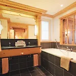 Hotel Ermitage Wellness- & Spa-hotel 5*